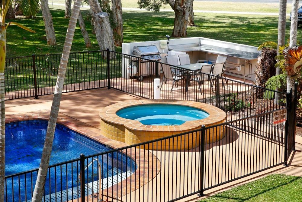 Aston Motel Yamba Eksteriør bilde